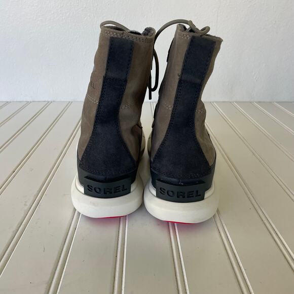 Sorel Size 6.5 Gray Suede Out n About Snow Boot - Picture 4 of 8